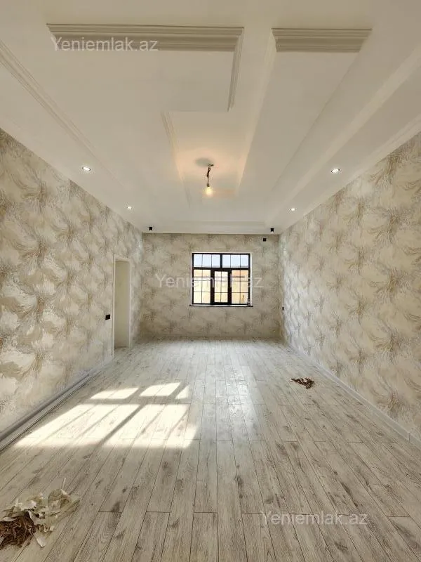 Satılır 6 otaqlı həyət evi 240 m²