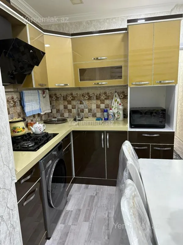 Satılır 3 otaqlı köhnə tikili 75 m²
