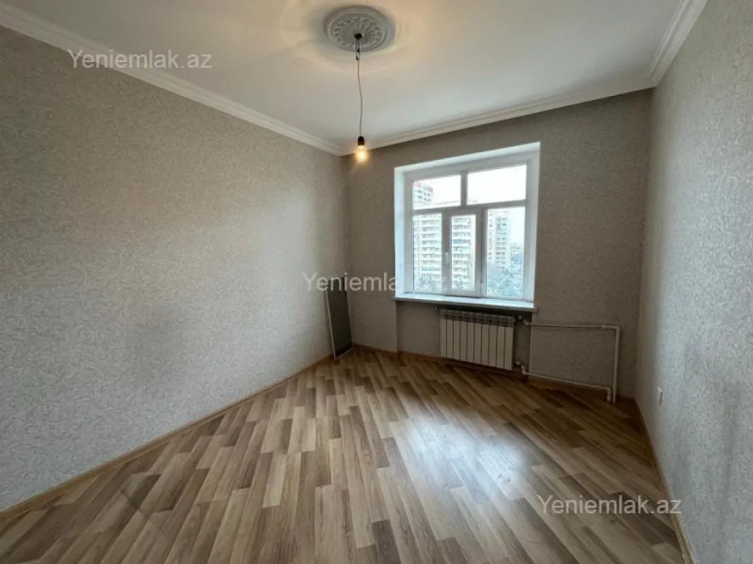 Satılır 3 otaqlı köhnə tikili 60 m²