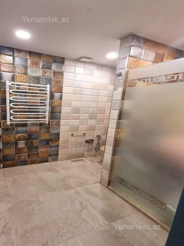 Satılır 3 otaqlı yeni tikili 120 m²