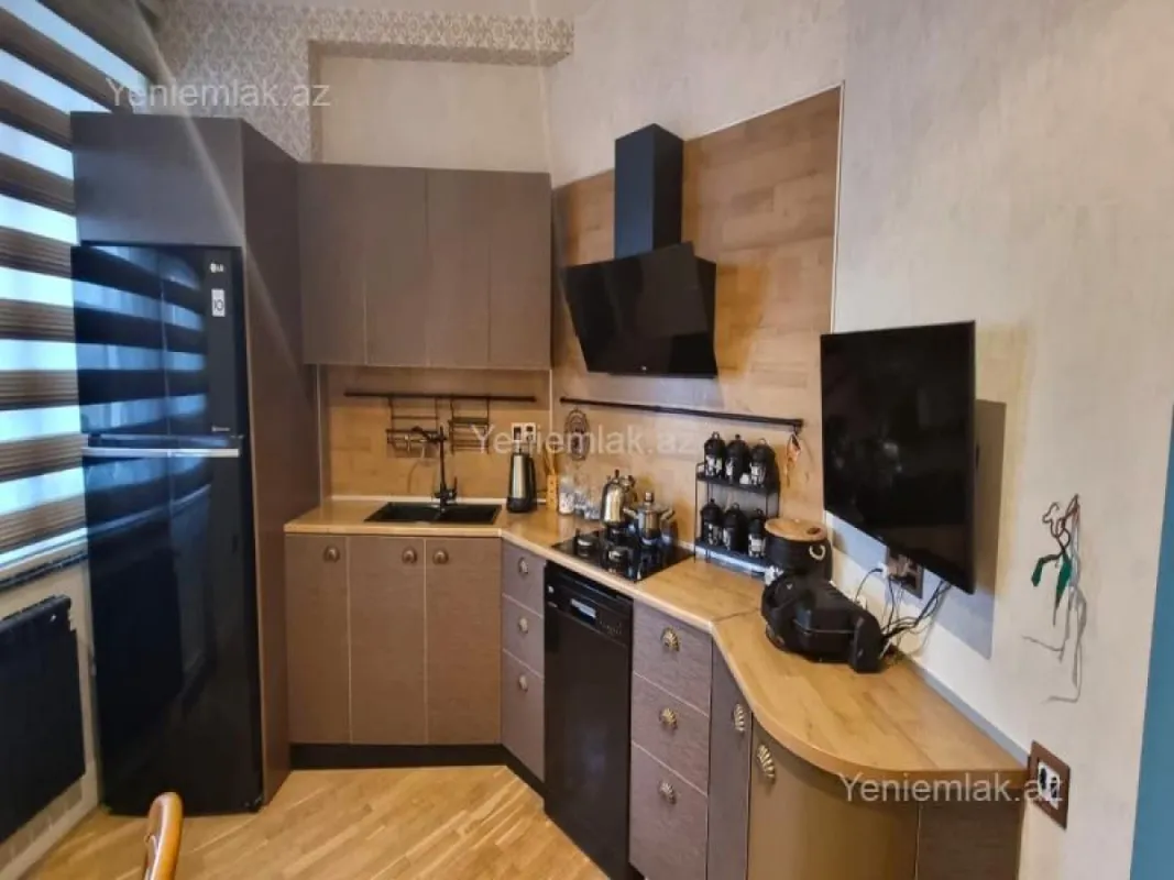 Satılır 3 otaqlı yeni tikili 120 m²