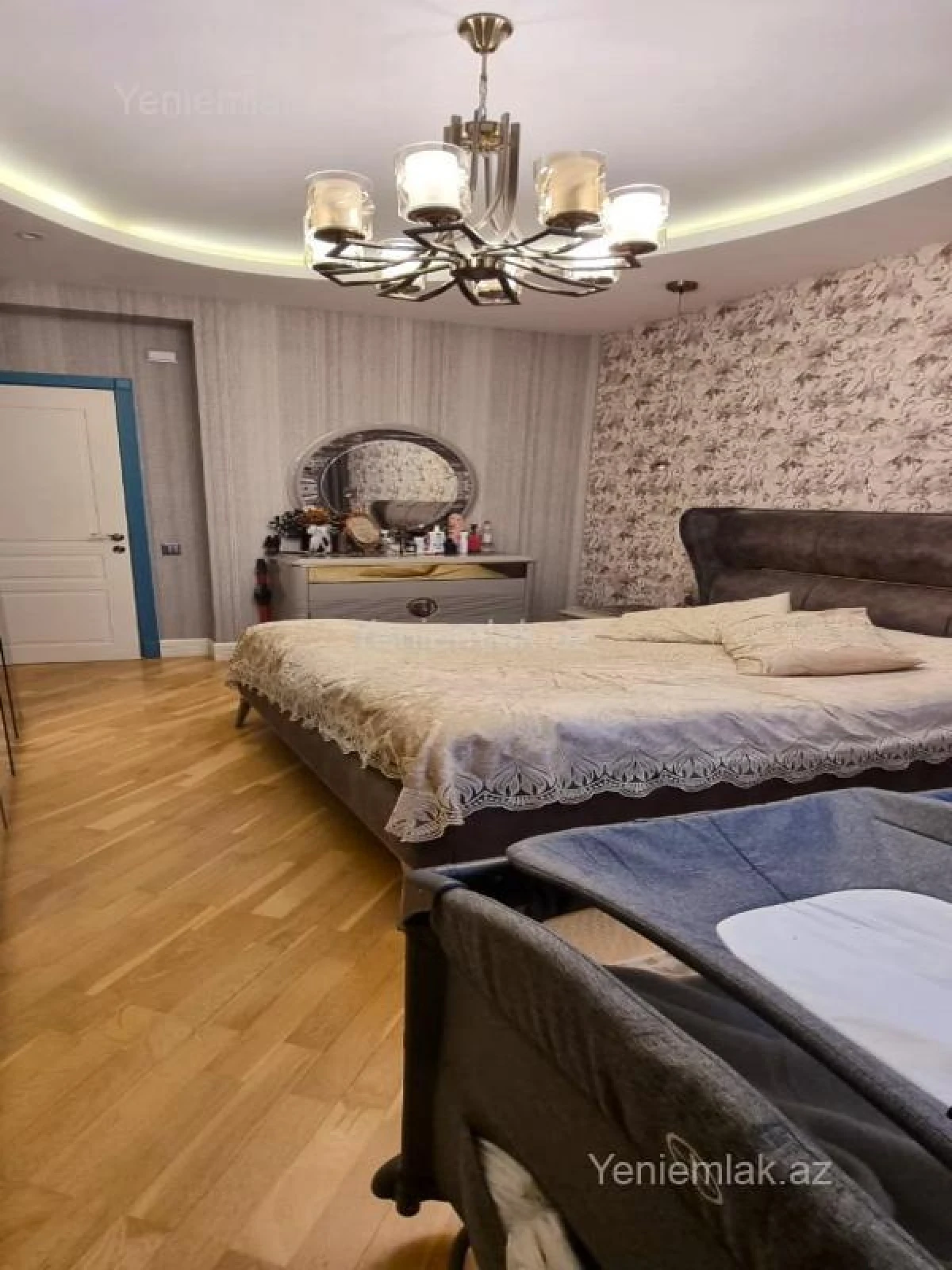 Satılır 3 otaqlı yeni tikili 120 m²