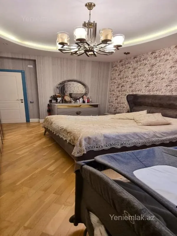 Satılır 3 otaqlı yeni tikili 120 m²
