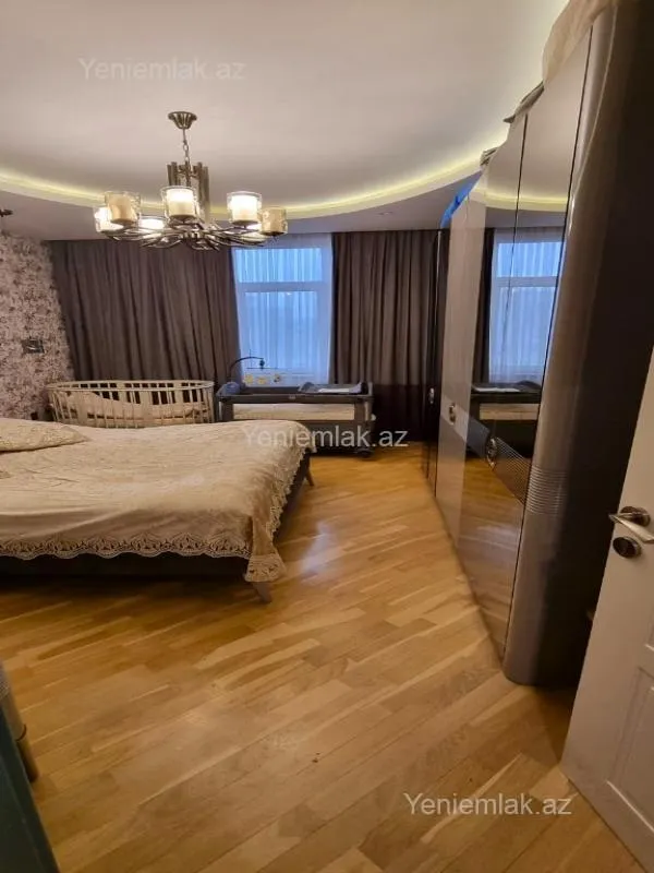 Satılır 3 otaqlı yeni tikili 120 m²