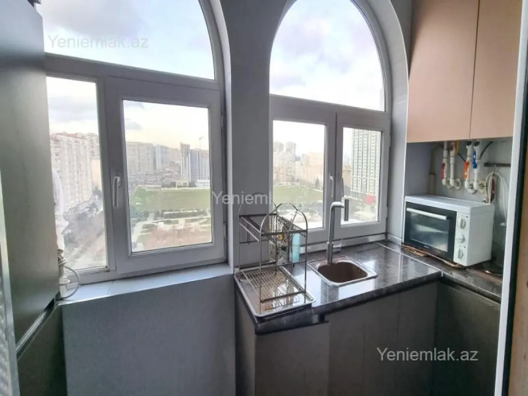 Satılır 3 otaqlı yeni tikili 120 m²