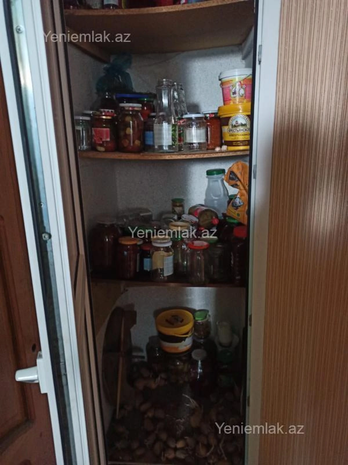 Satılır 3 otaqlı köhnə tikili 70 m²