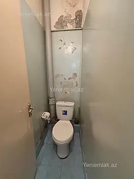 Satılır 2 otaqlı köhnə tikili 55 m²