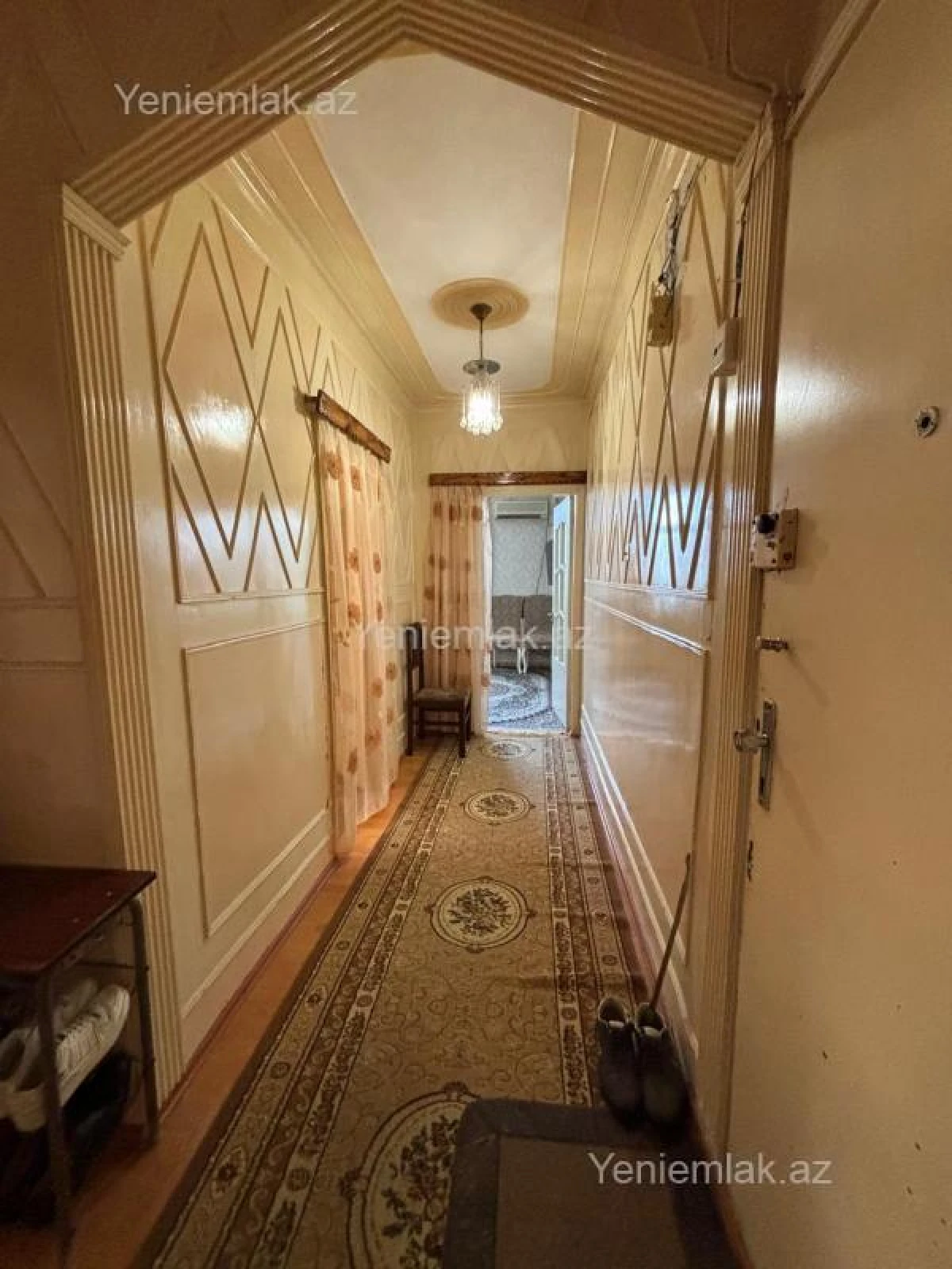 Satılır 2 otaqlı köhnə tikili 55 m²