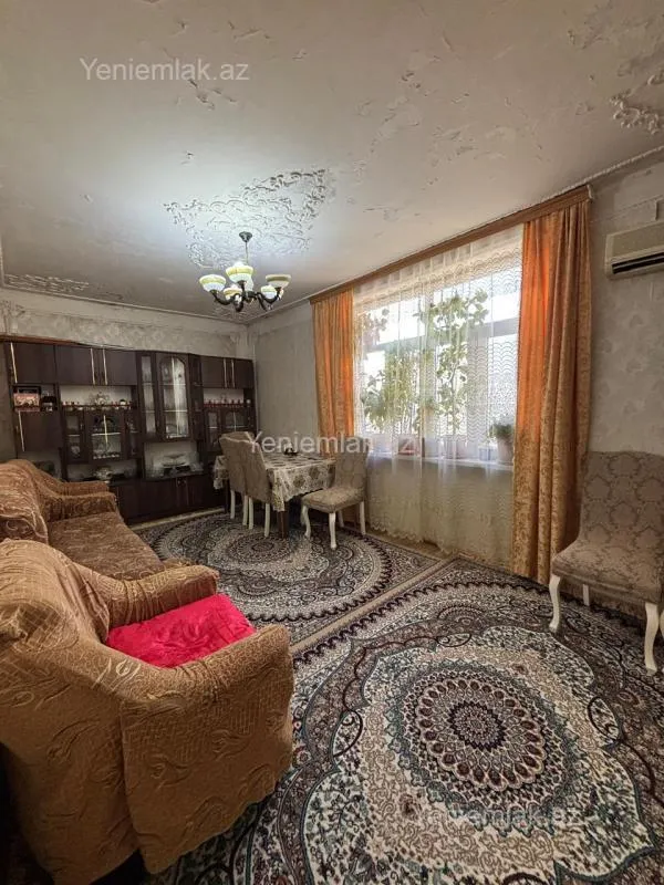 Satılır 2 otaqlı köhnə tikili 55 m²