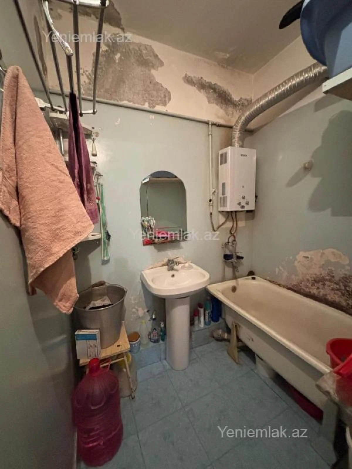 Satılır 2 otaqlı köhnə tikili 55 m²