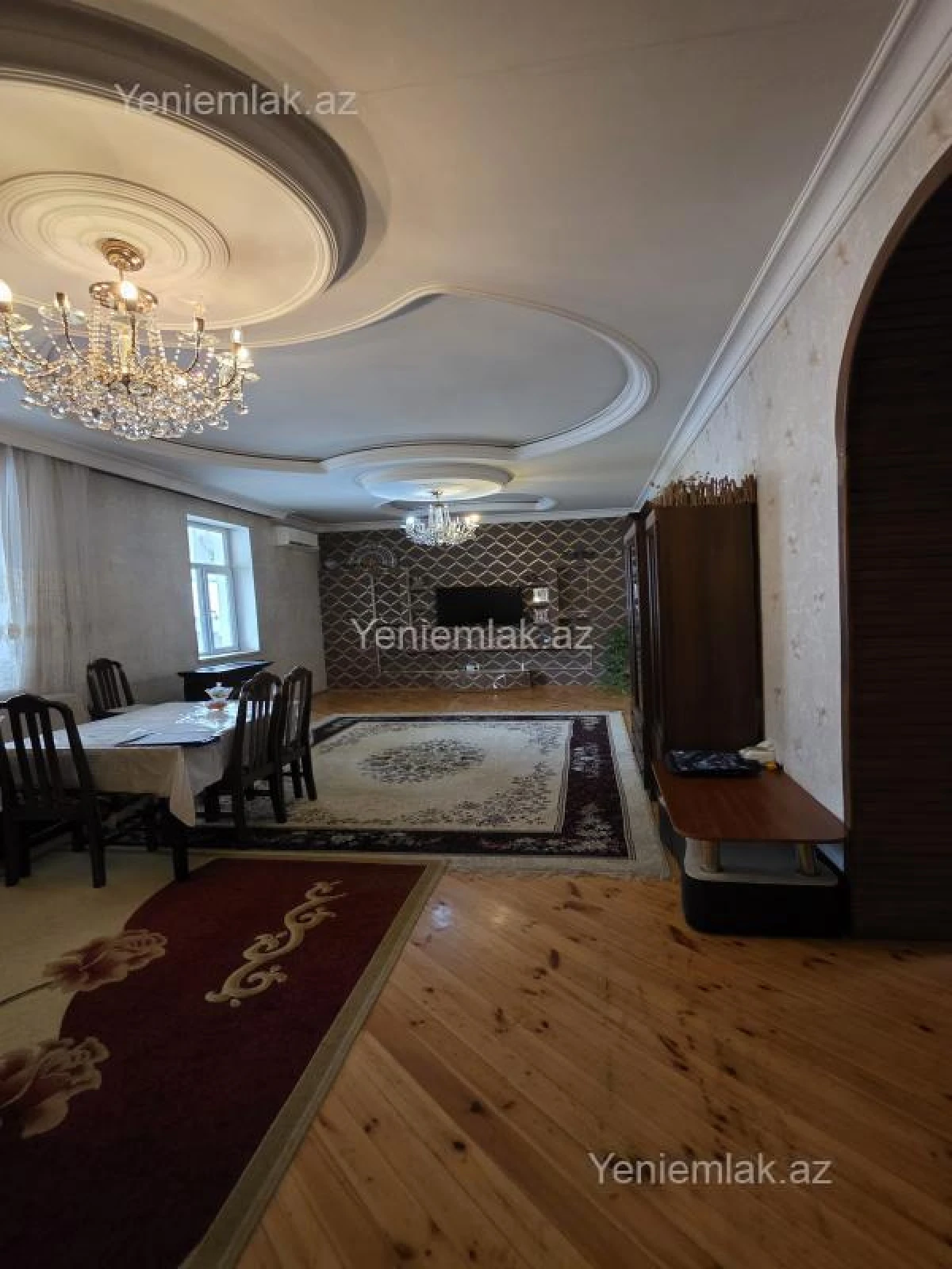Satılır 6 otaqlı həyət evi 240 m²