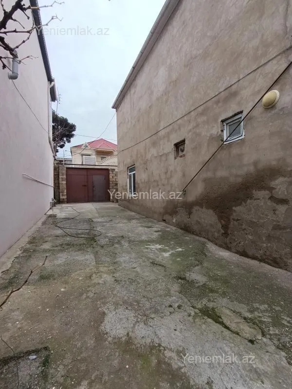 Satılır 6 otaqlı həyət evi 240 m²