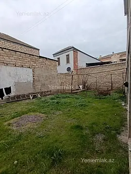 Satılır 6 otaqlı həyət evi 240 m²
