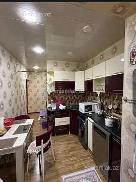 Satılır 3 otaqlı köhnə tikili 80 m²