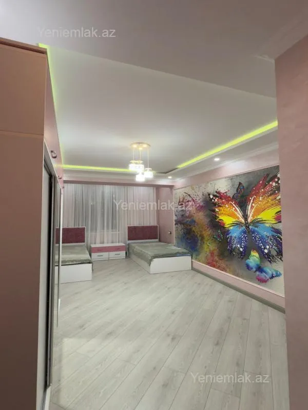 Satılır 3 otaqlı yeni tikili 132 m²