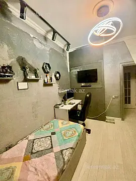 Satılır 3 otaqlı yeni tikili 75 m²