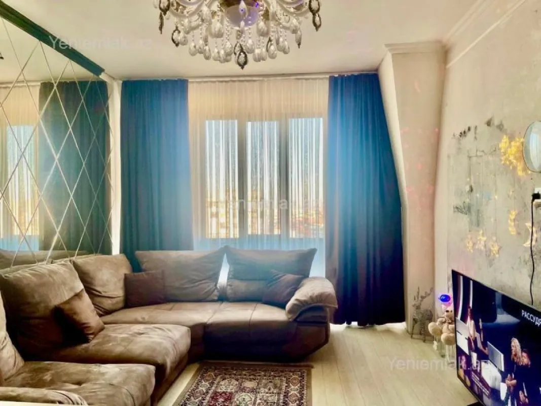 Satılır 3 otaqlı yeni tikili 75 m²