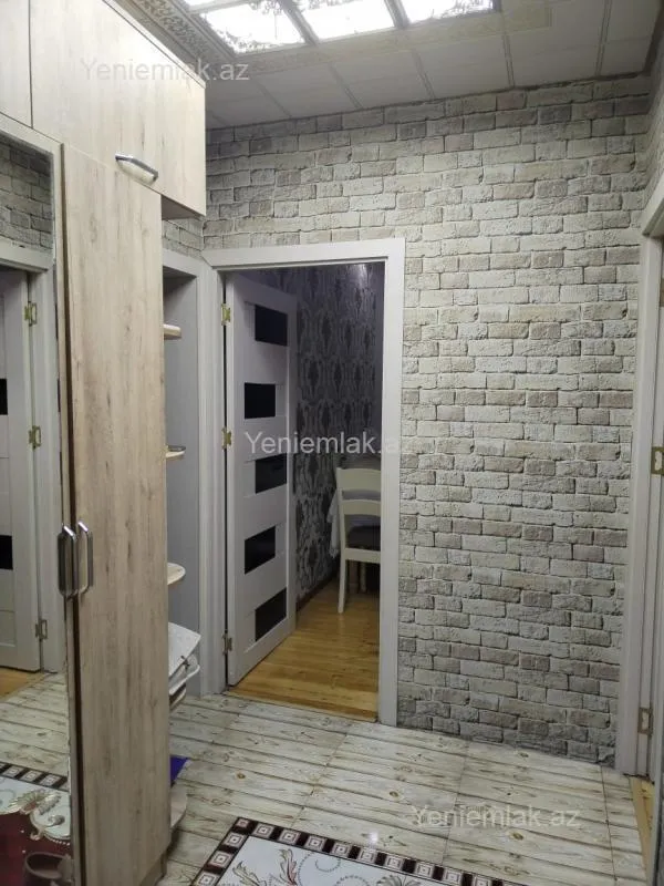 Satılır 2 otaqlı köhnə tikili 57 m²