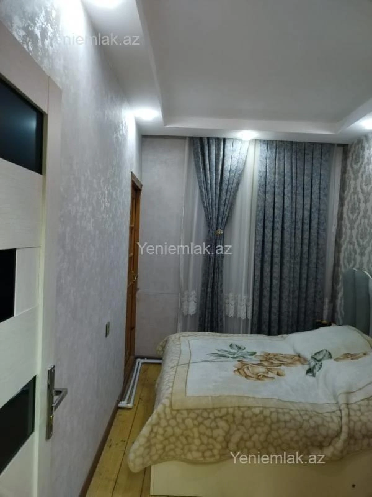 Satılır 2 otaqlı köhnə tikili 57 m²