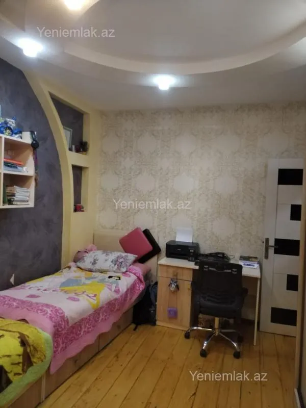 Satılır 2 otaqlı köhnə tikili 57 m²