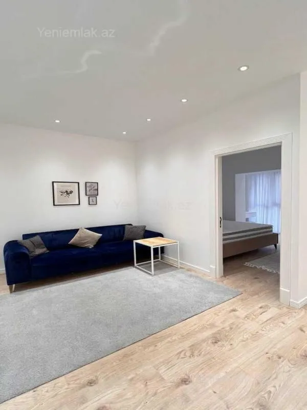 Satılır 2 otaqlı yeni tikili 70 m²