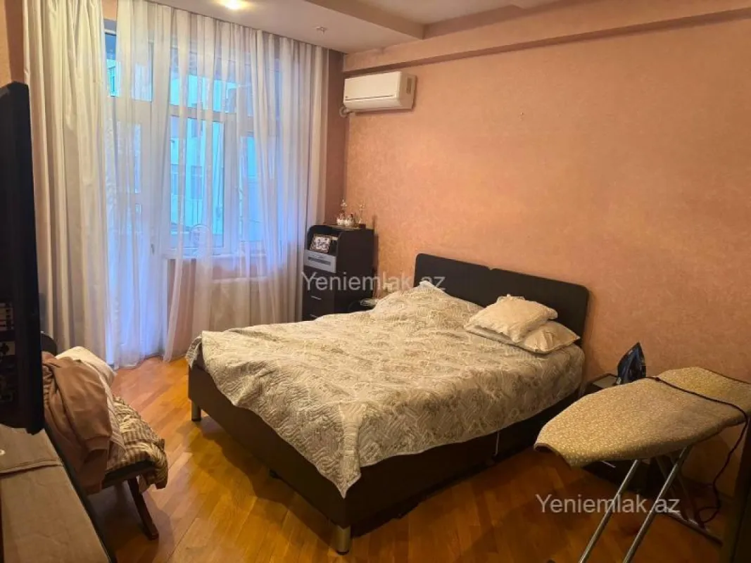 Satılır 3 otaqlı yeni tikili 144 m²