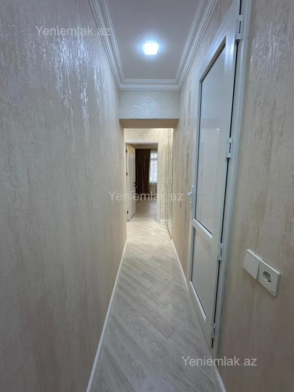 Satılır 4 otaqlı köhnə tikili 110 m²