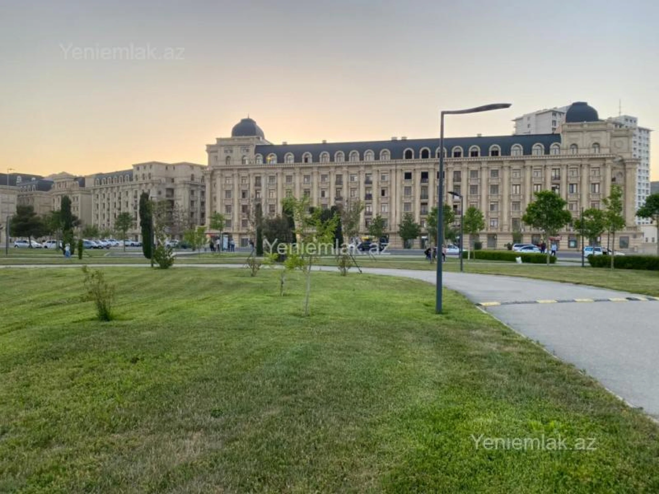 Satılır 3 otaqlı yeni tikili 105 m²