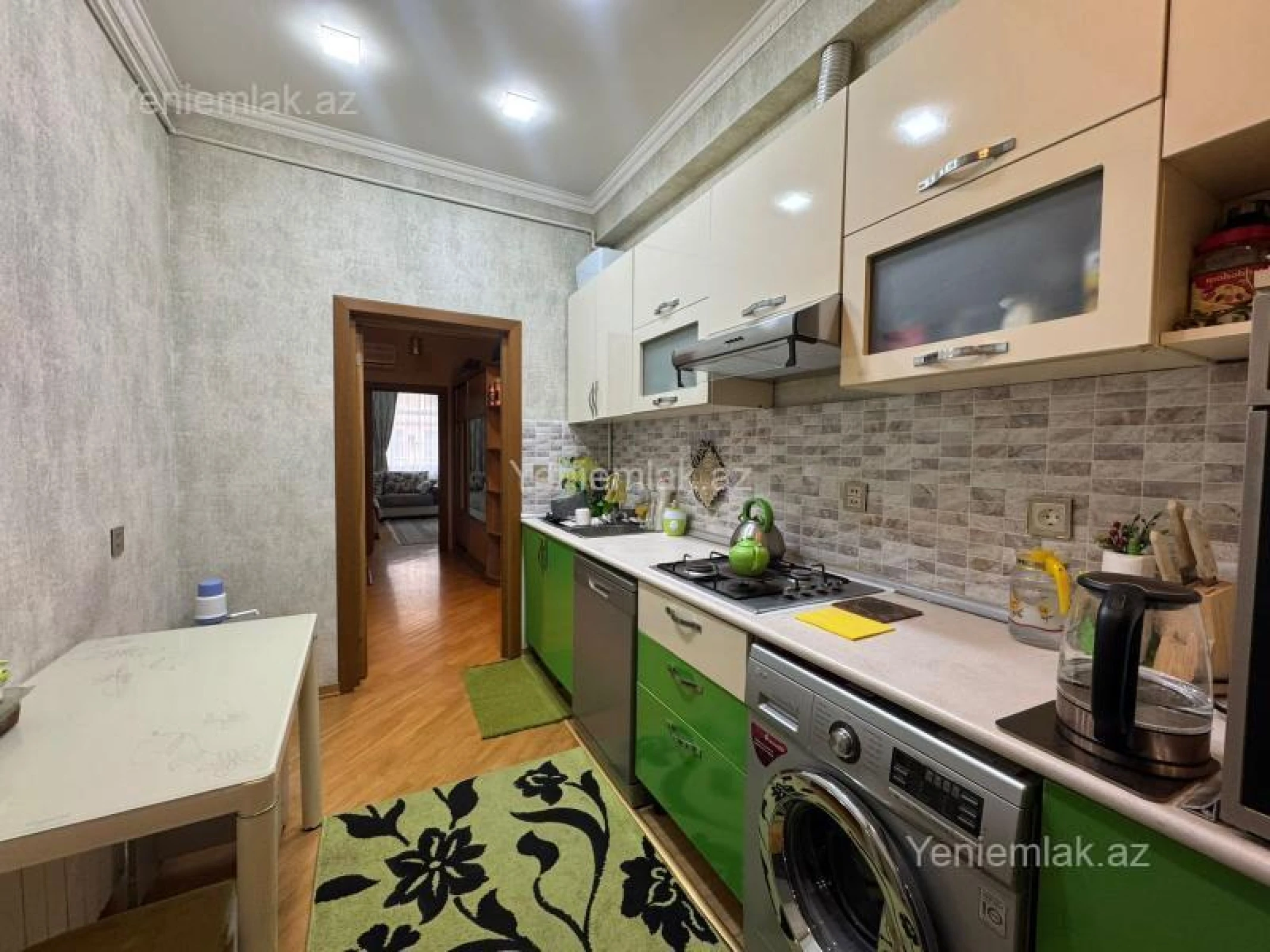 Satılır 3 otaqlı yeni tikili 105 m²