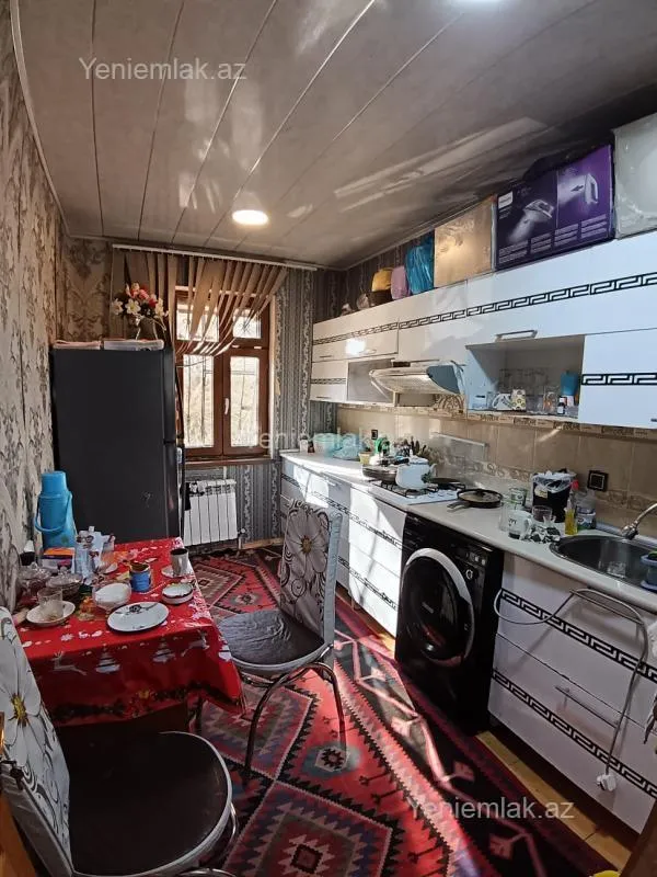 Satılır 3 otaqlı köhnə tikili 72 m²