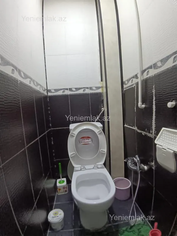 Satılır 3 otaqlı köhnə tikili 72 m²