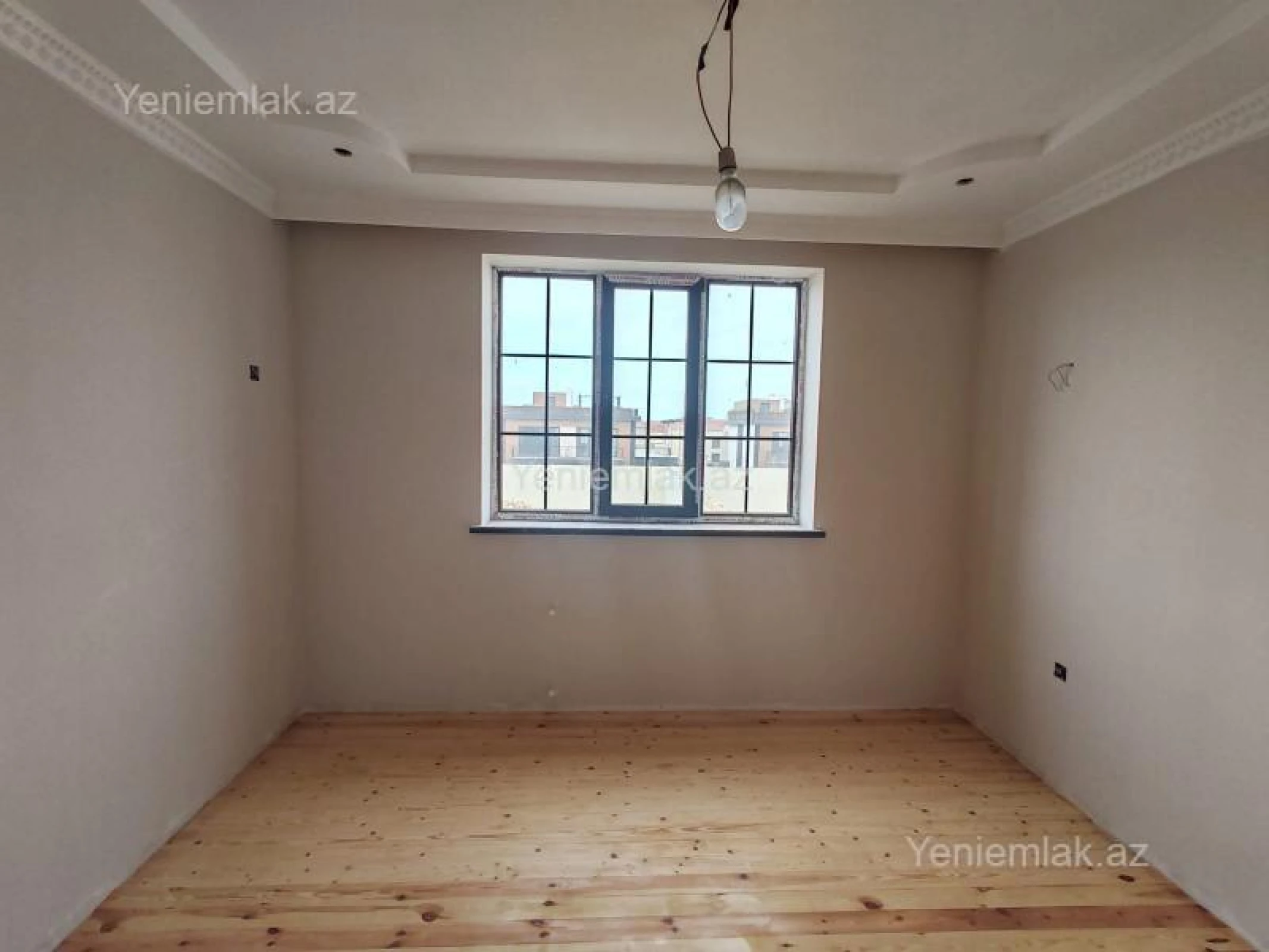 Satılır 6 otaqlı həyət evi 220 m²
