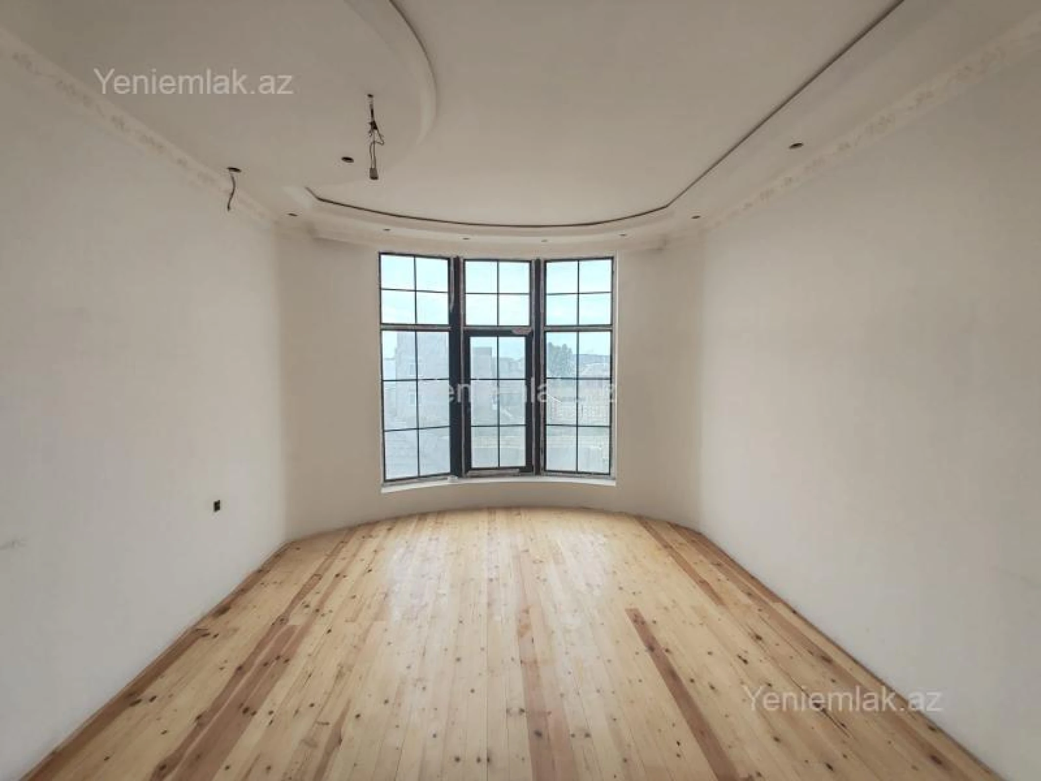 Satılır 6 otaqlı həyət evi 220 m²