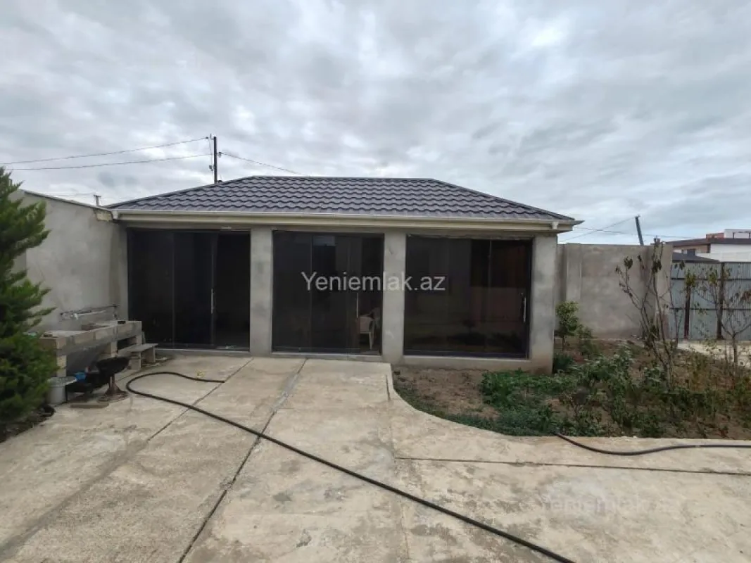 Satılır 6 otaqlı həyət evi 220 m²