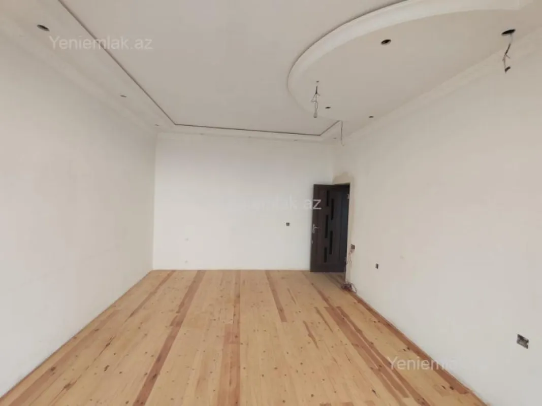 Satılır 6 otaqlı həyət evi 220 m²