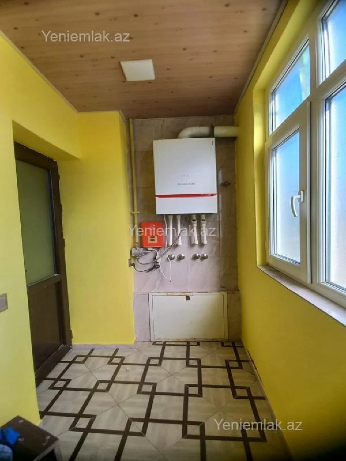 Satılır 4 otaqlı köhnə tikili 90 m²