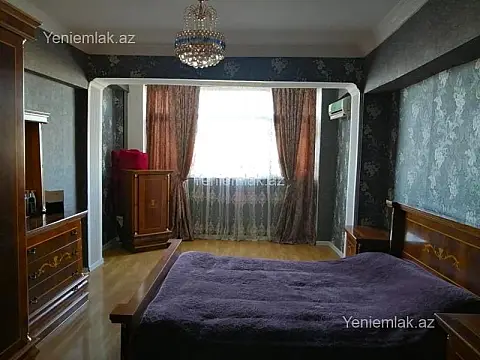 Satılır 4 otaqlı köhnə tikili 120 m²
