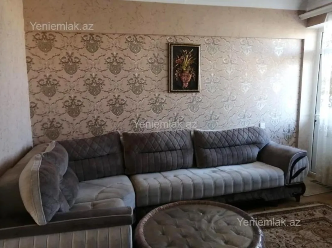 Satılır 4 otaqlı köhnə tikili 120 m²