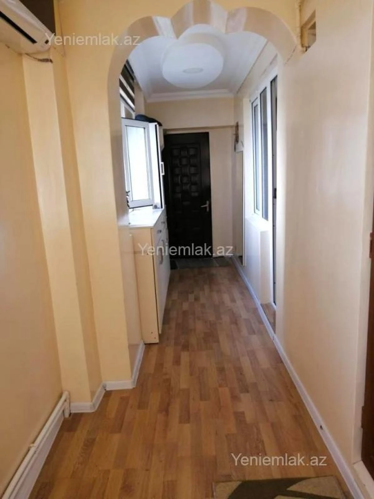 Satılır 4 otaqlı köhnə tikili 120 m²