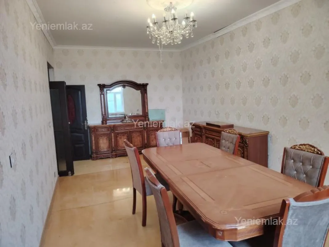Satılır 3 otaqlı həyət evi 200 m²