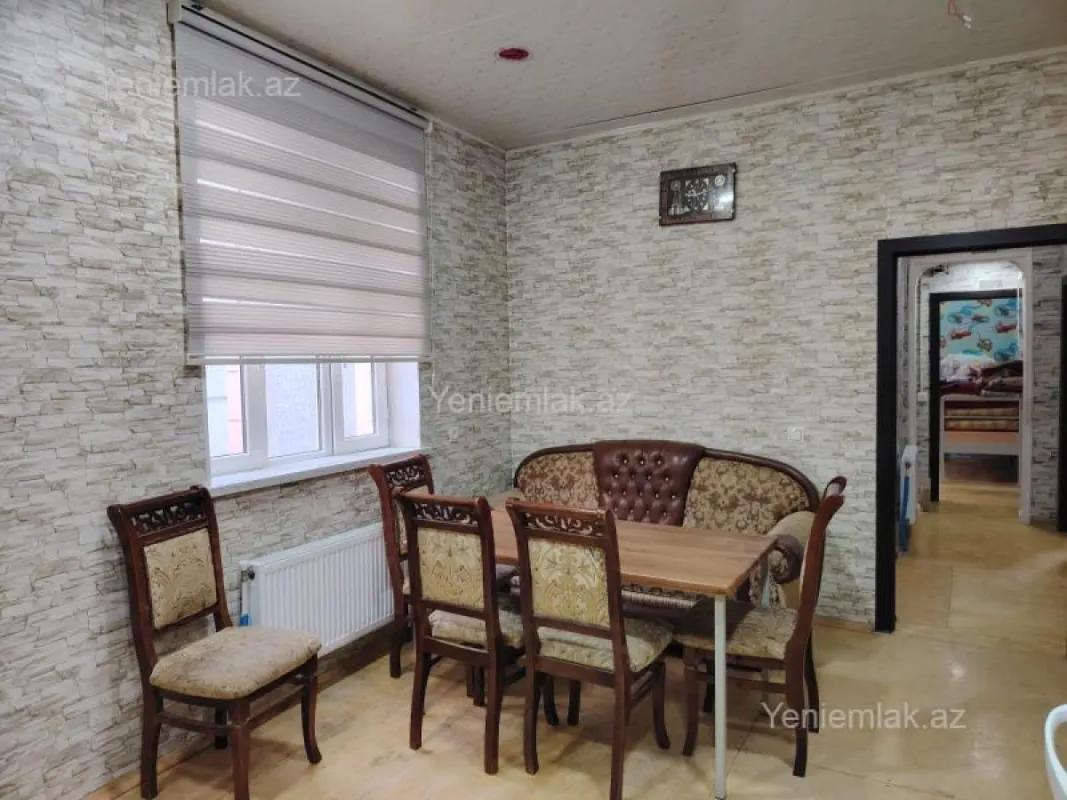 Satılır 3 otaqlı həyət evi 200 m²