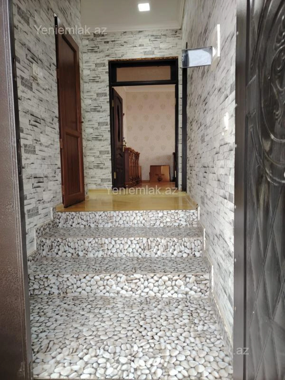 Satılır 3 otaqlı həyət evi 200 m²