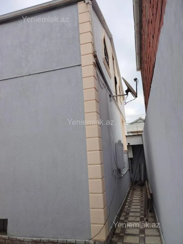 Satılır 3 otaqlı həyət evi 200 m²