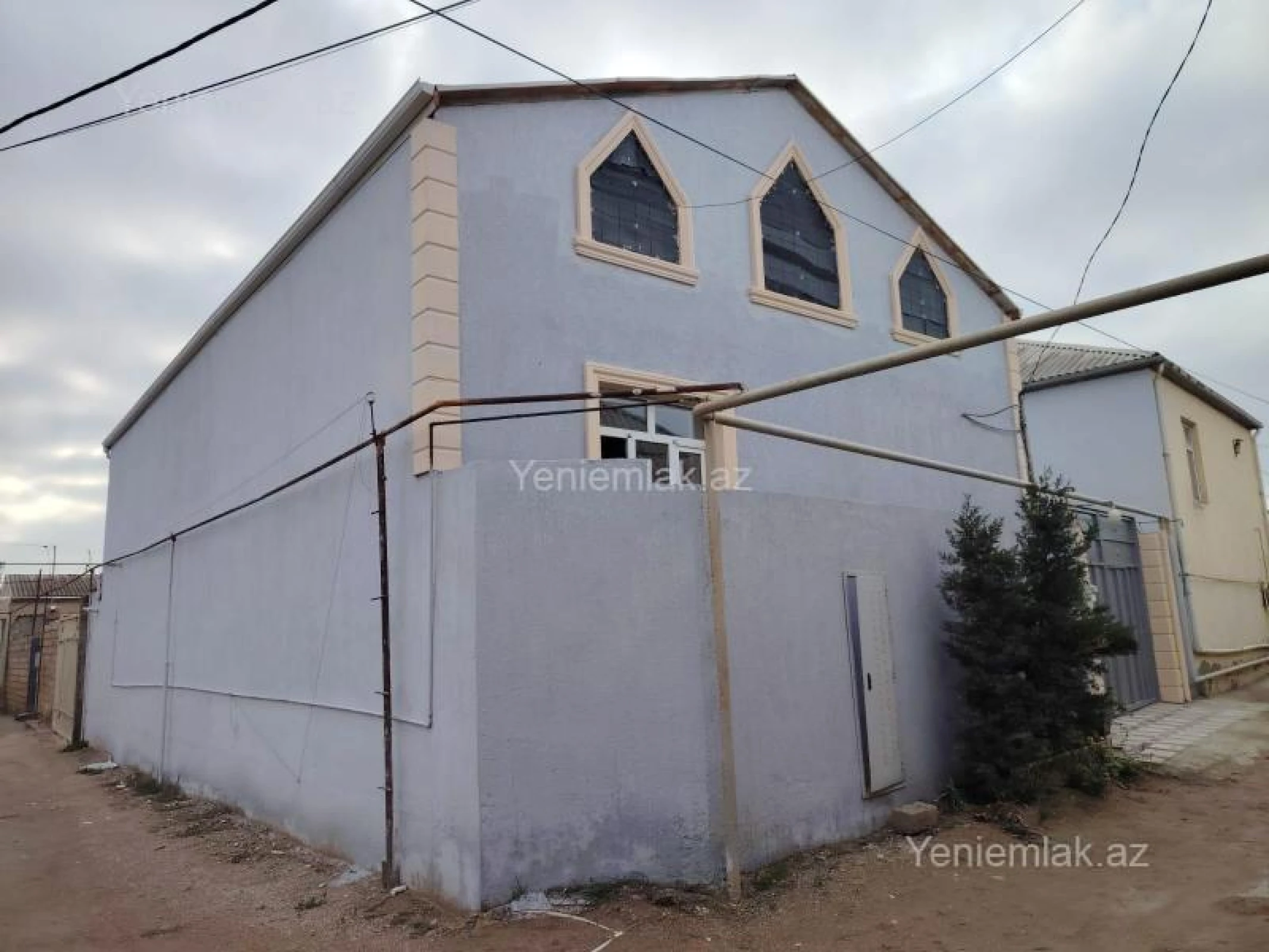 Satılır 3 otaqlı həyət evi 200 m²