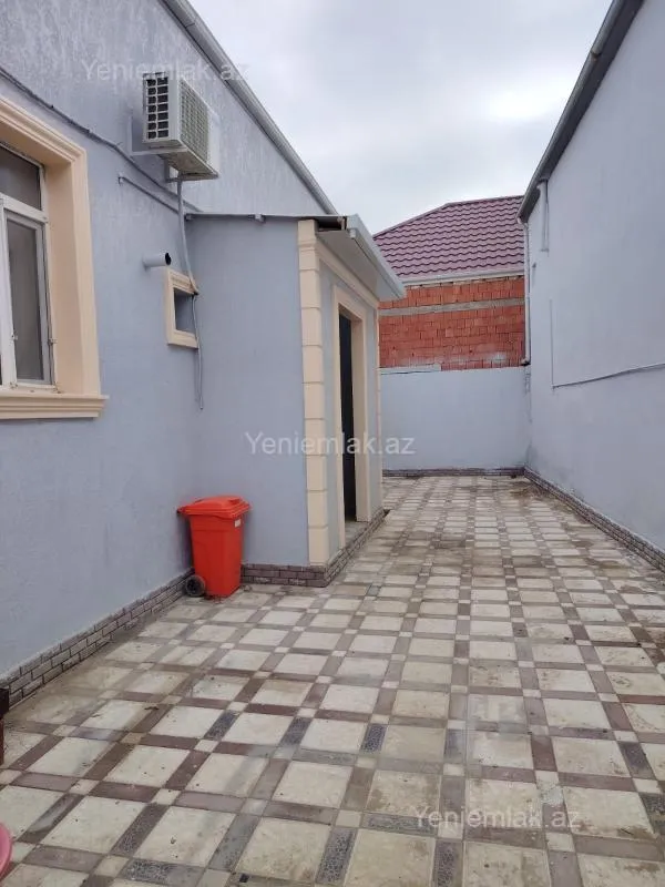 Satılır 3 otaqlı həyət evi 200 m²
