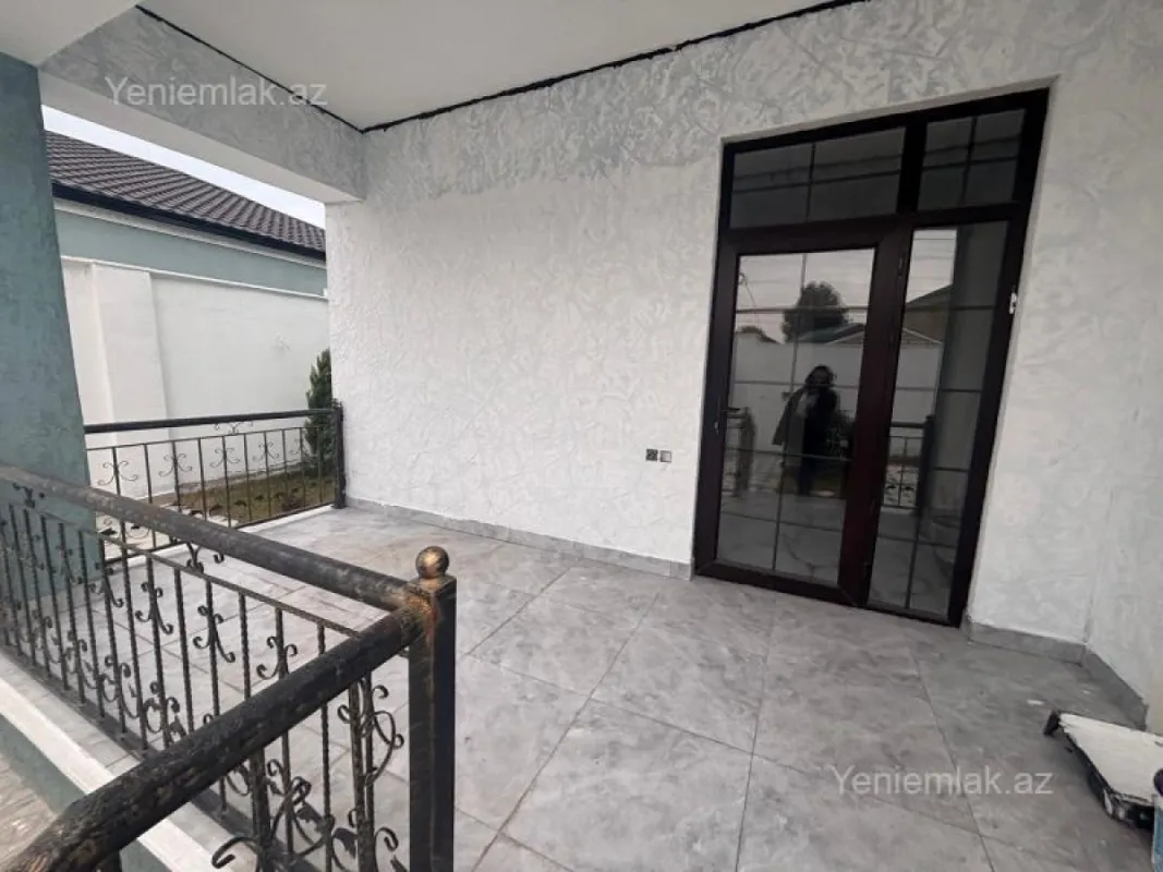 Satılır 3 otaqlı həyət evi 130 m²