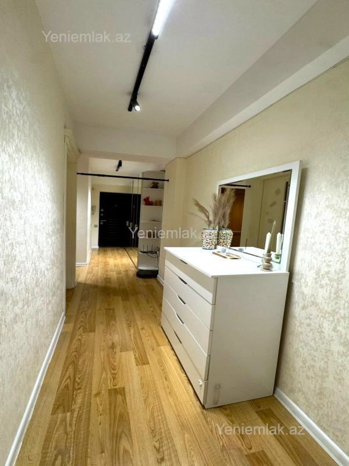 Satılır 2 otaqlı yeni tikili 73 m²