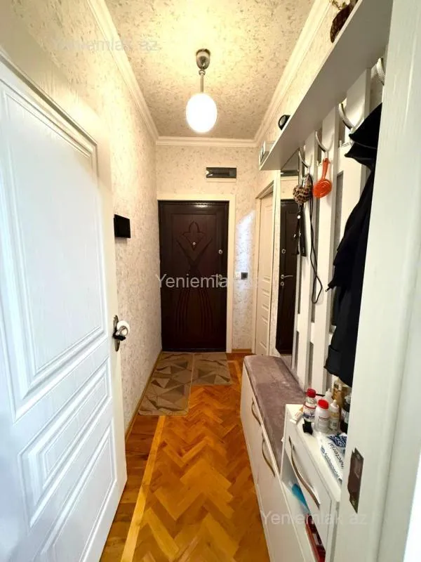 Satılır 2 otaqlı köhnə tikili 52 m²