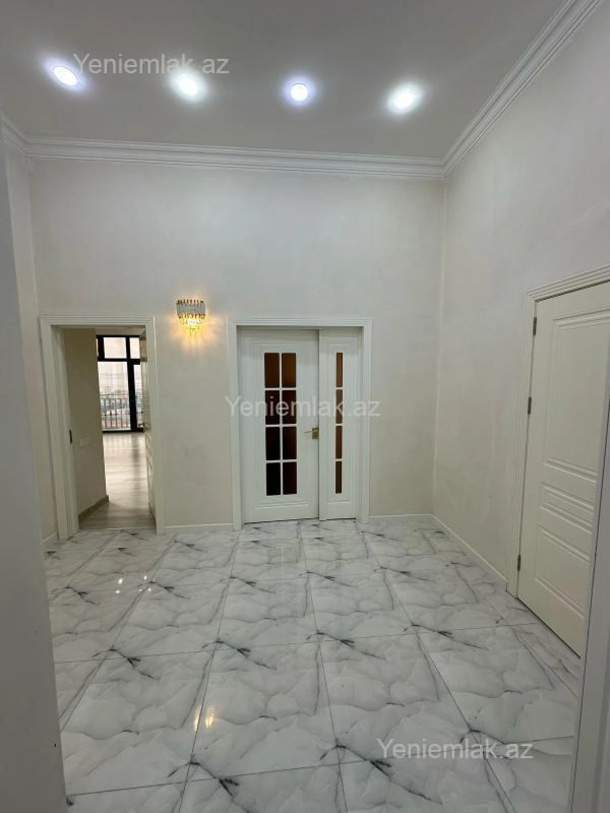 Satılır 3 otaqlı yeni tikili 140 m²