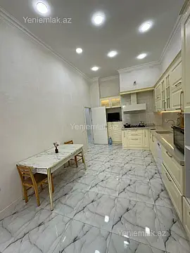 Satılır 3 otaqlı yeni tikili 140 m²